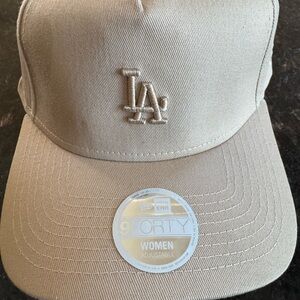 La Women’s 9forty Hat. Beige